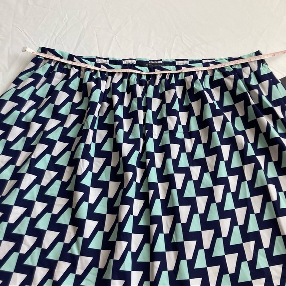 NWT Tommy Hilfiger Navy Geometric Print Skirt - Size 14 - Picture 8 of 10